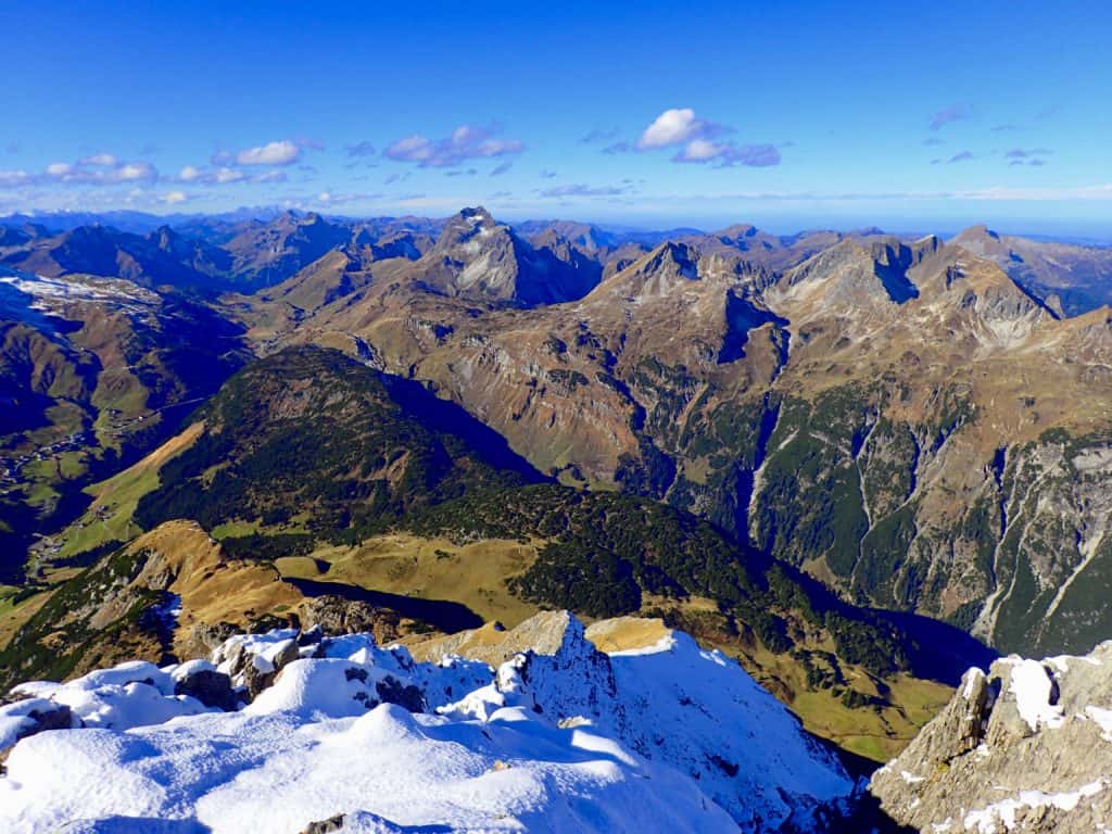 Panorama zeszczytu Biberkopf. Alpy Algawskie